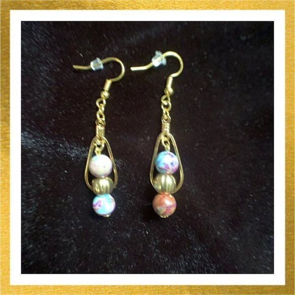 3/$20 Hand Crafted BEADED Dangle TEARDROP Gold EARRINGS - Picture 1 of 1